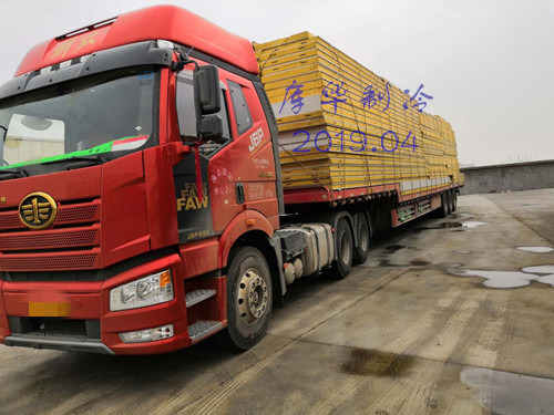 冷庫(kù)(kù)板裝車(chē)(chē)